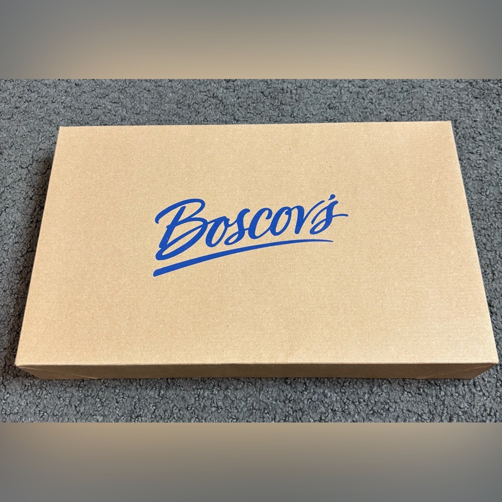Boscovs Tan & Blue Gift Box 14.5” x 9” x 2”